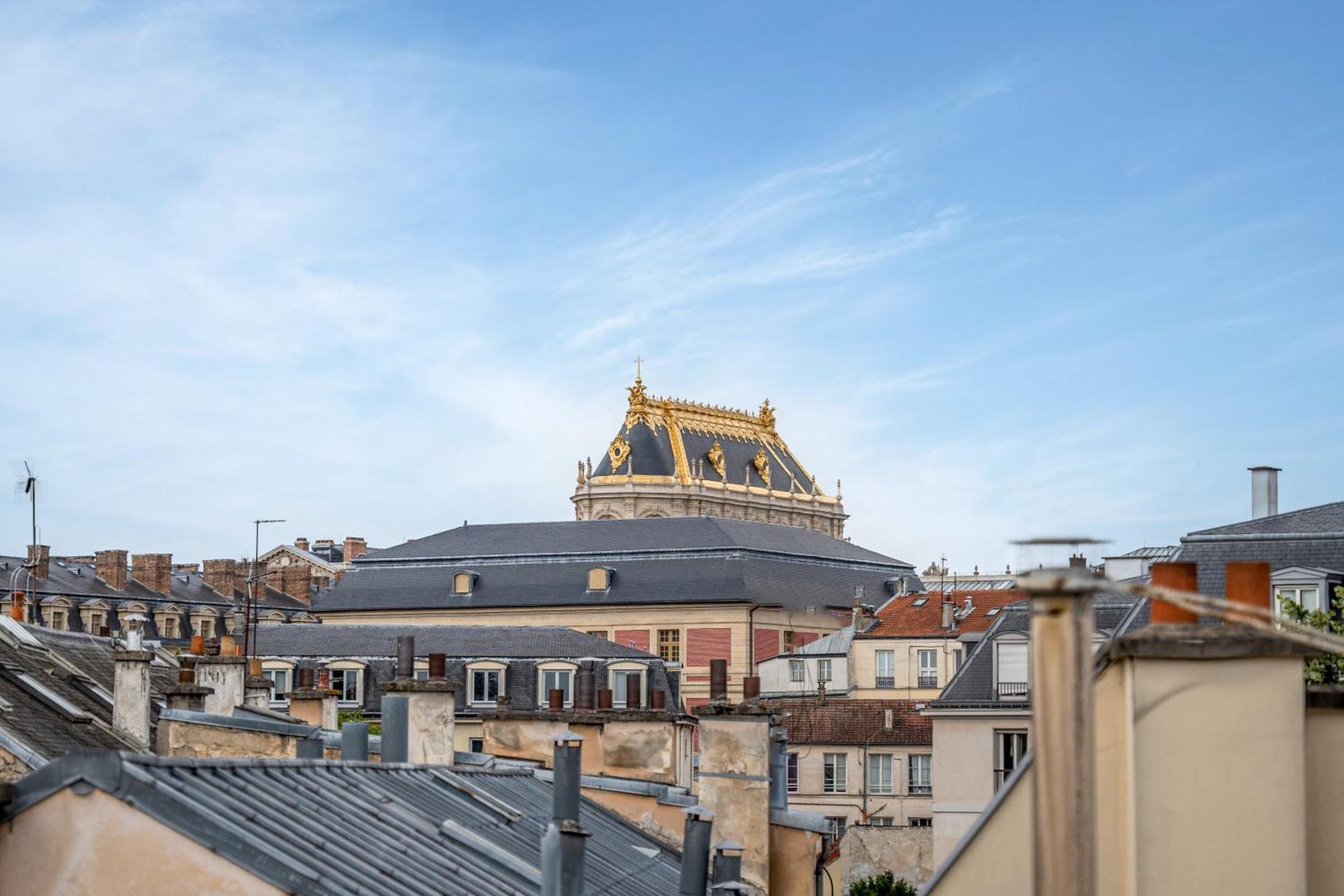 Le Versailles Soleil Classe 3 Etoiles Charme & Vue Chapelle Royale Dış mekan fotoğraf